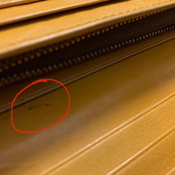 Prada wallet/ repurposed crossbody bag. - Picture 7 of 8